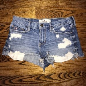 Blue wash denim shorts