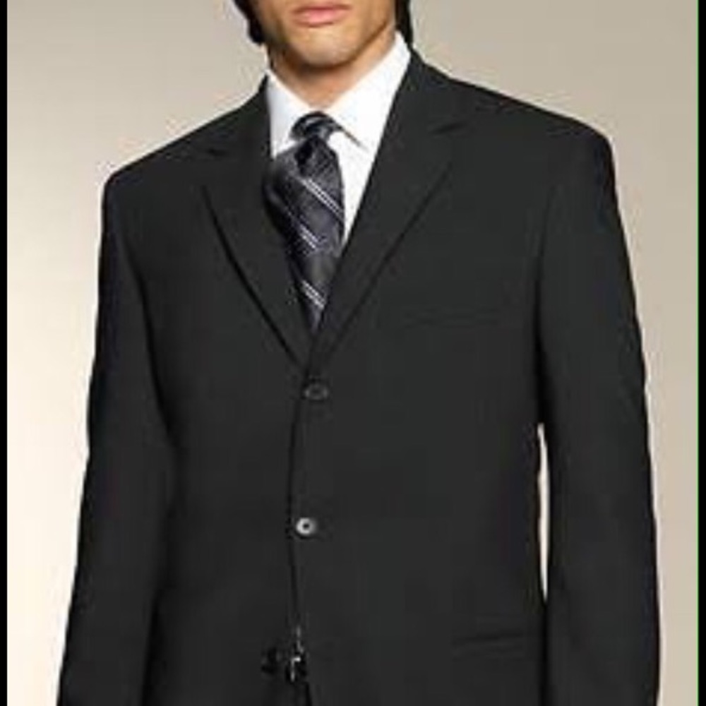 Hugo Boss 42R 3 button Scorsese/movie suit.