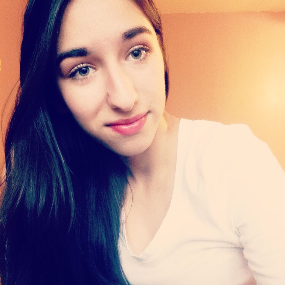 Meet your Posher, Claire