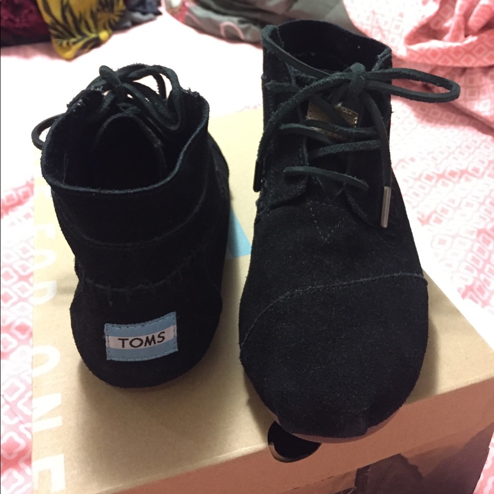 Toms