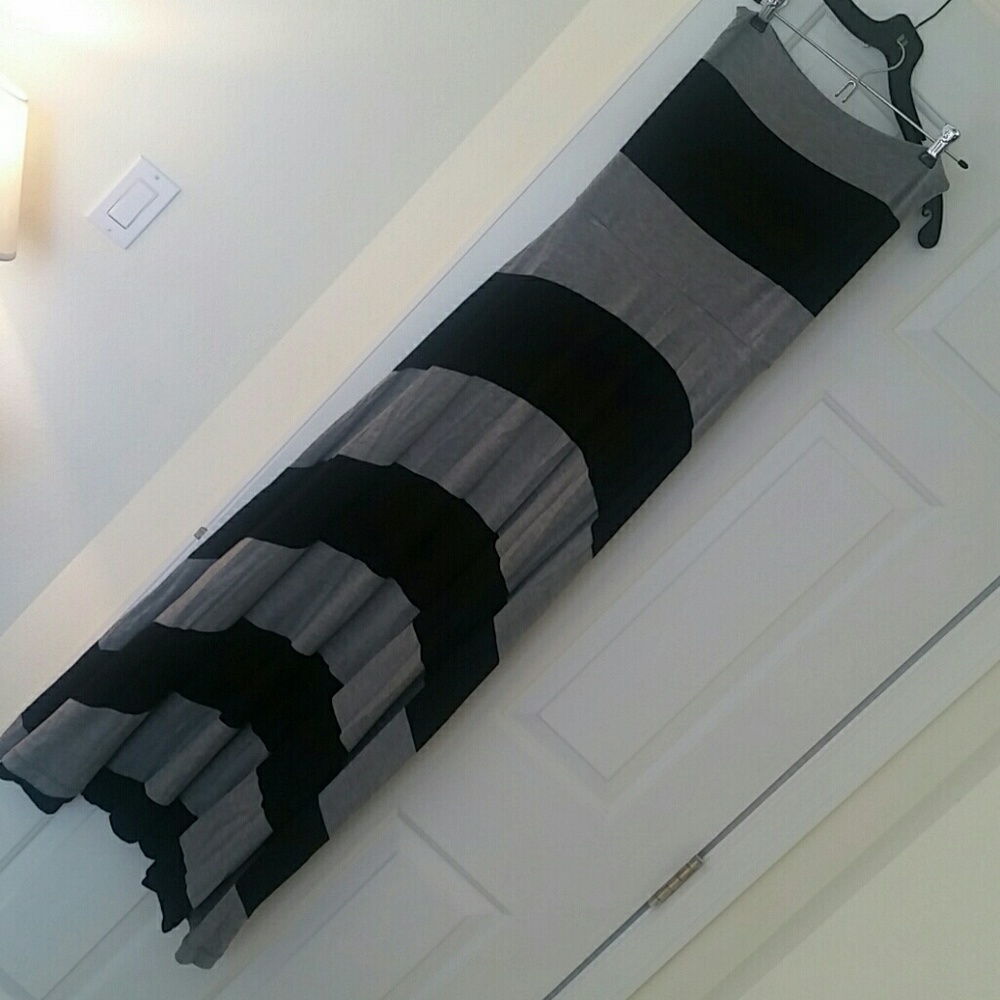 Gap Maxi dress or skirt can be worn both ways