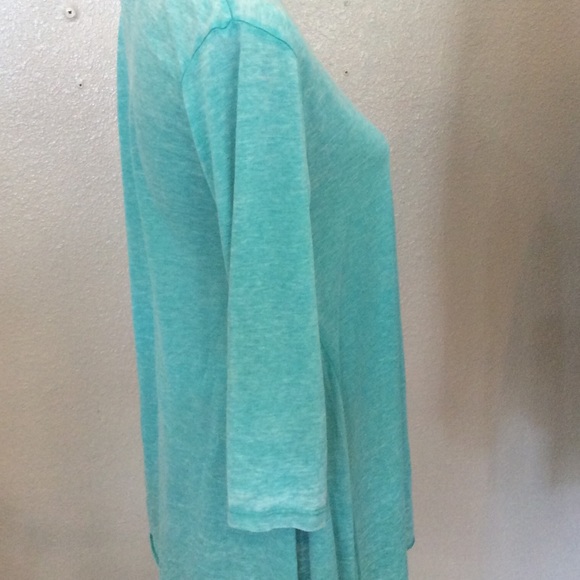 Asymmetrical 3/4 shark bite Tunic - Picture 2 of 4