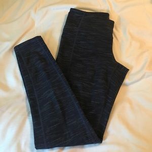 Striated Athleta Revelation tight size M EUC navy
