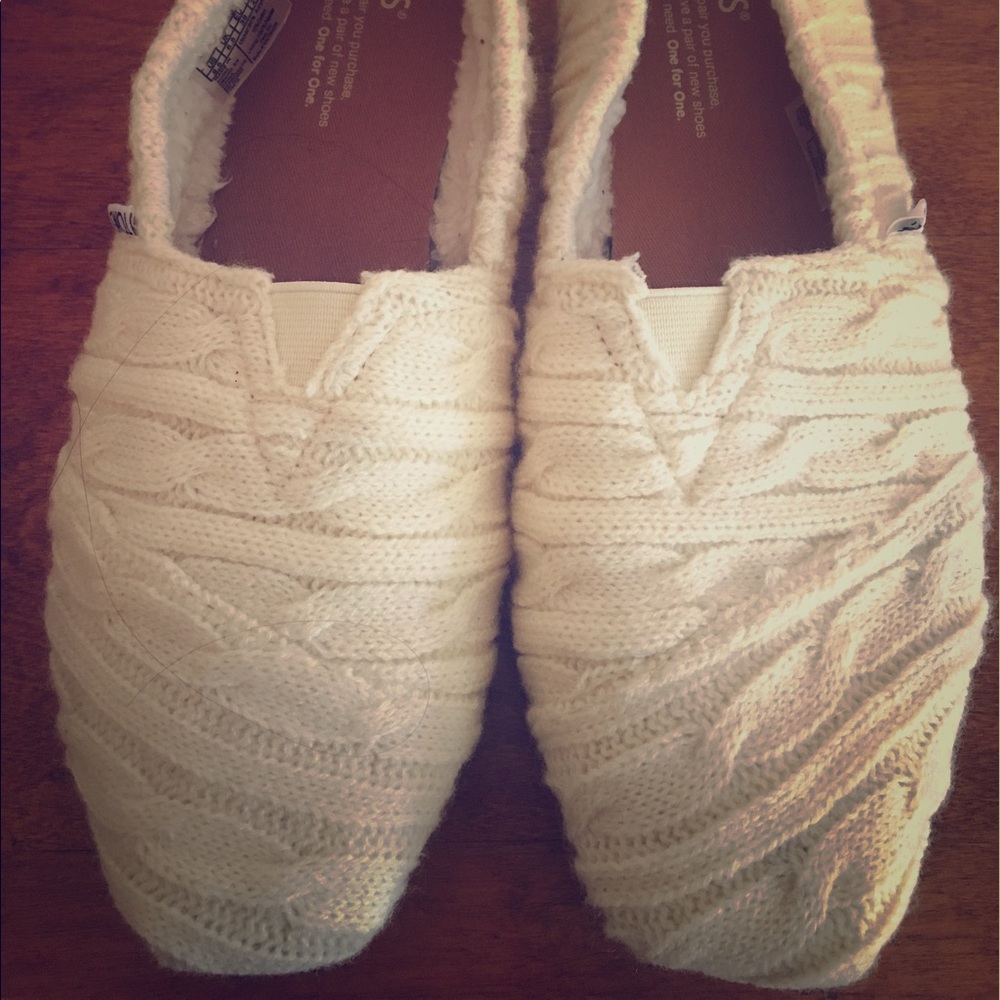 Toms natural cable knit with shearling