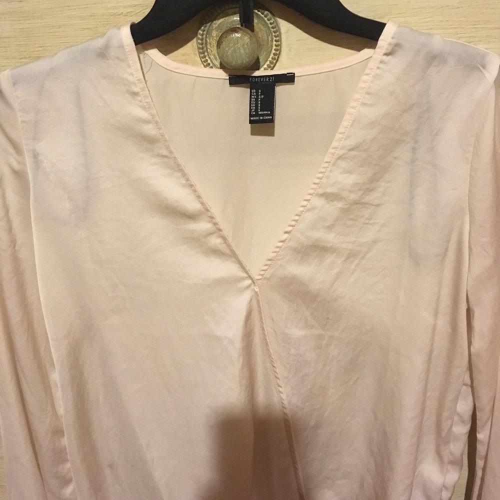 Shear Blouse - Picture 2 of 4