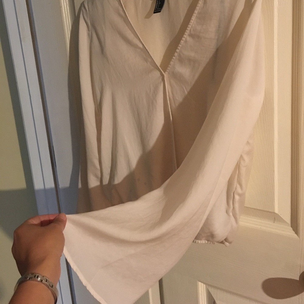 Shear Blouse - Picture 4 of 4