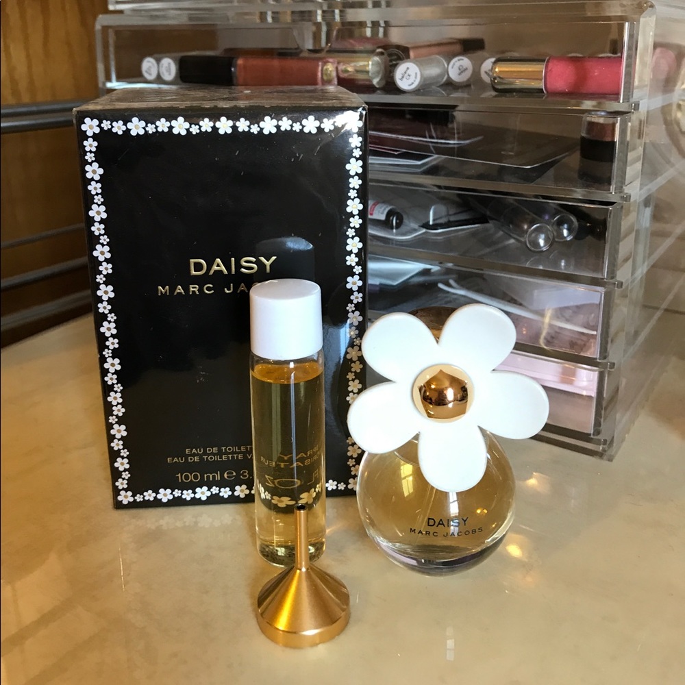 Marc Jacobs Daisy (incl FREE purse spray + refill)