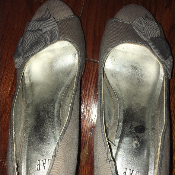 Gray wedges - Picture 1 of 2