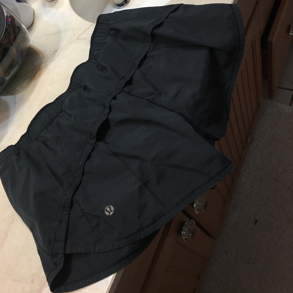 Lulu lemon shorts great condition!