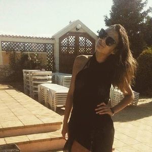 Meet your Posher, Izabella