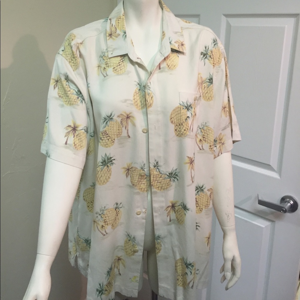 Men's Tommy Bahama button down shirt sleeve sz xl