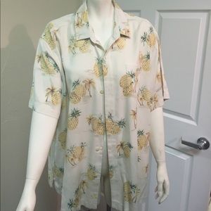 Men's Tommy Bahama button down shirt sleeve sz xl