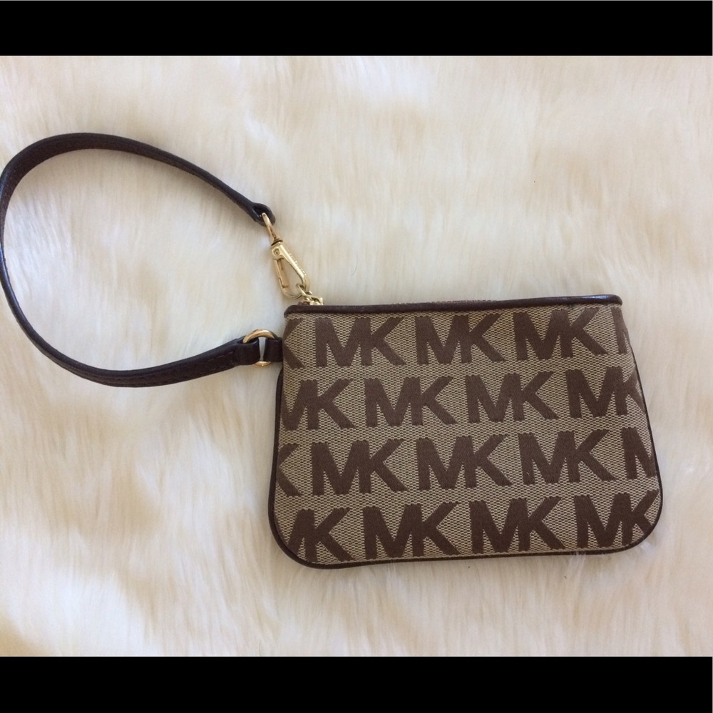 Michael Kors wristlet