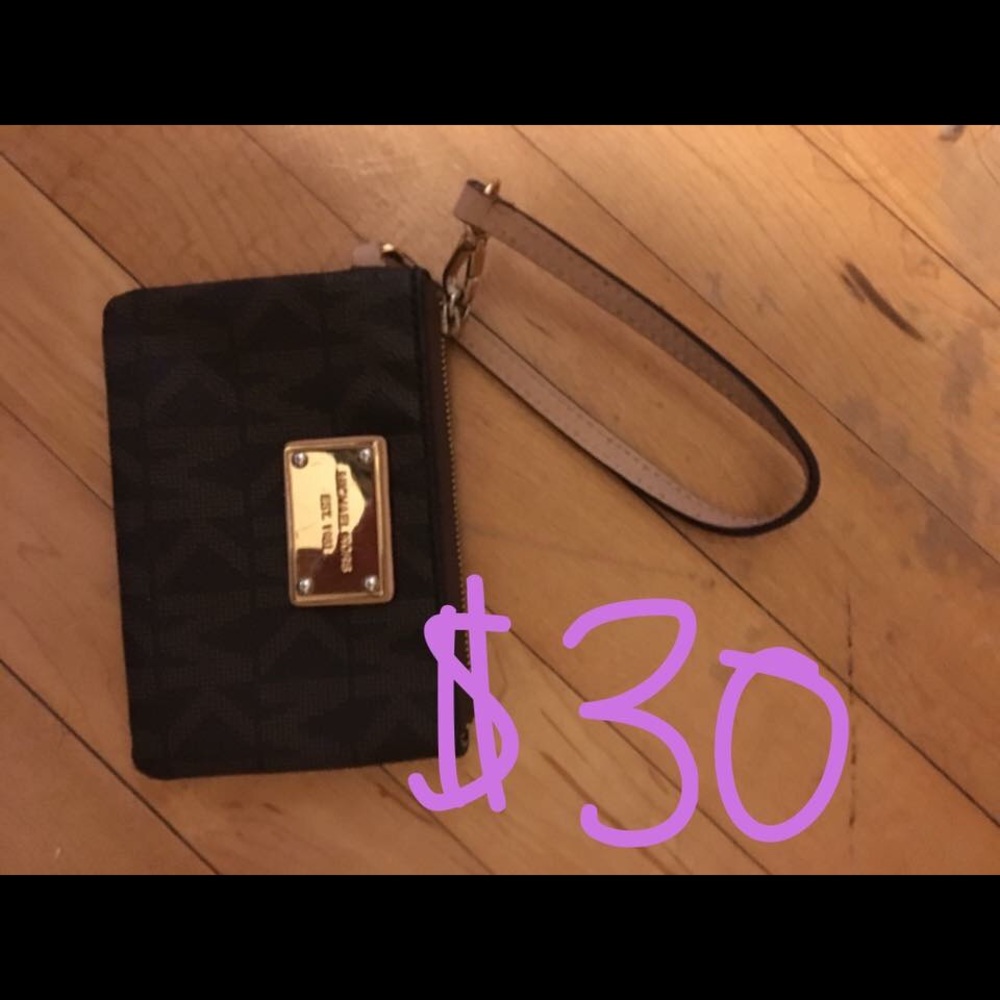 Michael Kors wristlet