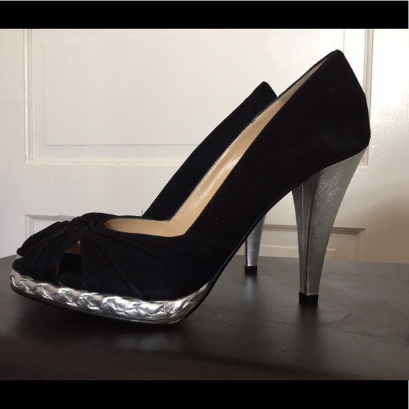 Chic Luxury Holiday shoes Michael Kors NWT never worn Beau high heel shoes - Picture 3 of 9