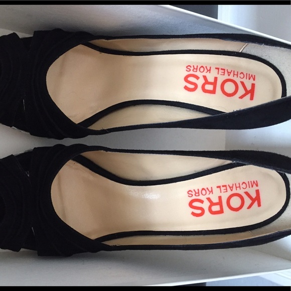 Chic Luxury Holiday shoes Michael Kors NWT never worn Beau high heel shoes - Picture 7 of 9