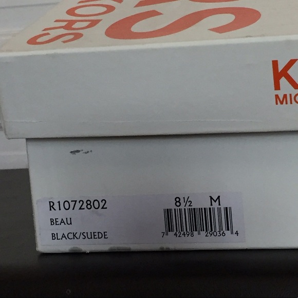 Chic Luxury Holiday shoes Michael Kors NWT never worn Beau high heel shoes - Picture 8 of 9