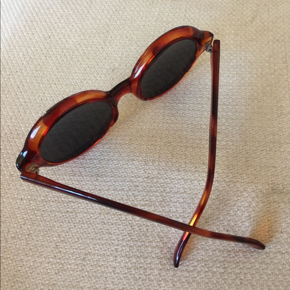 Round brown sunglasses - Picture 2 of 3