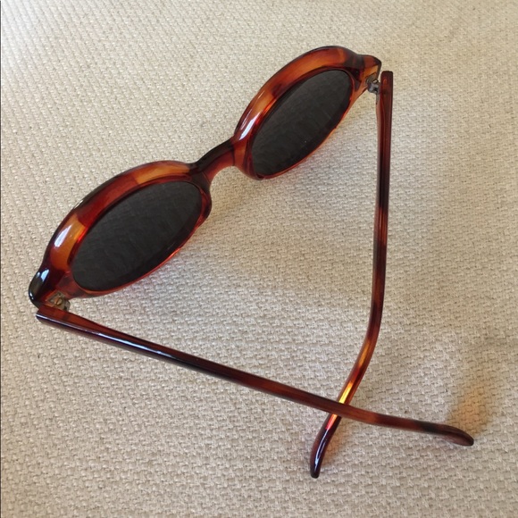 Round brown sunglasses - Picture 2 of 3