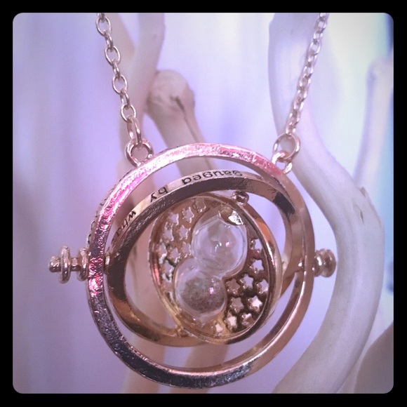 Necklace - Picture 1 of 3