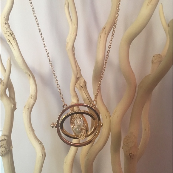 Necklace - Picture 2 of 3