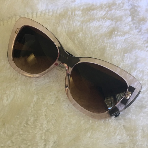 Coach Sunglasses - Picture 2 of 5