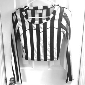 Black and white stripe crop top