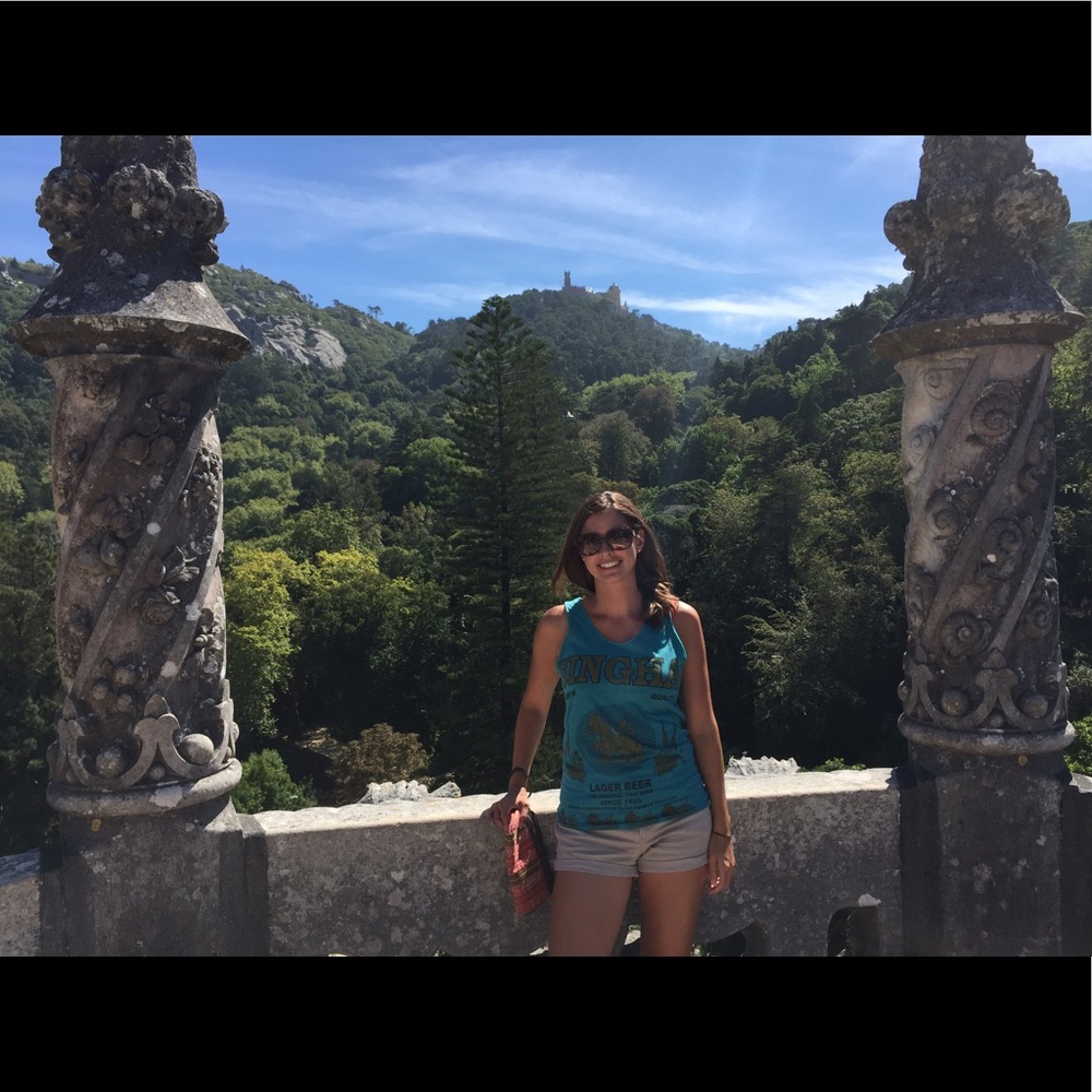 Meet your Posher, Claire