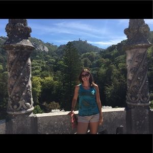 Meet your Posher, Claire