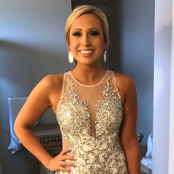 Extra pictures of Jovani prom dress. - Picture 2 of 4