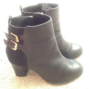 Kenneth Cole reaction black high hill boots