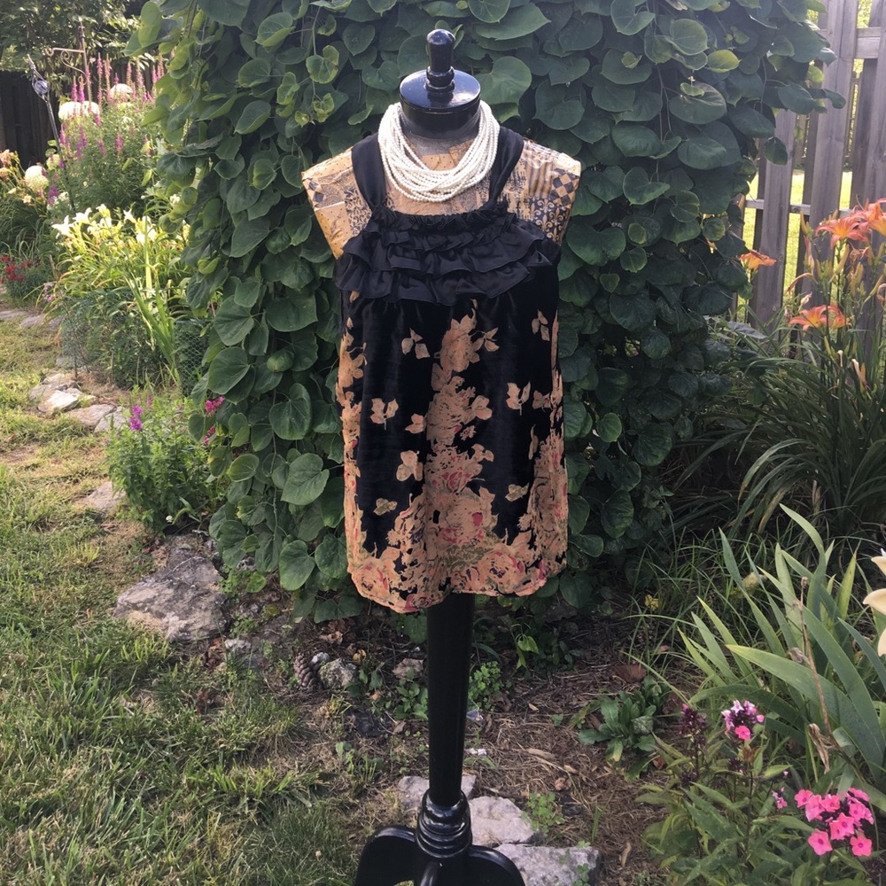 ANTHROPOLOGIE Velvet and silk racerback top