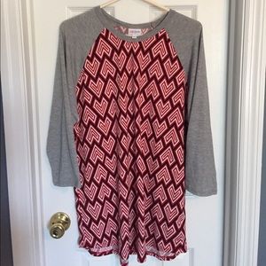 LuLaRoe Tee⭐️New Listing⭐️