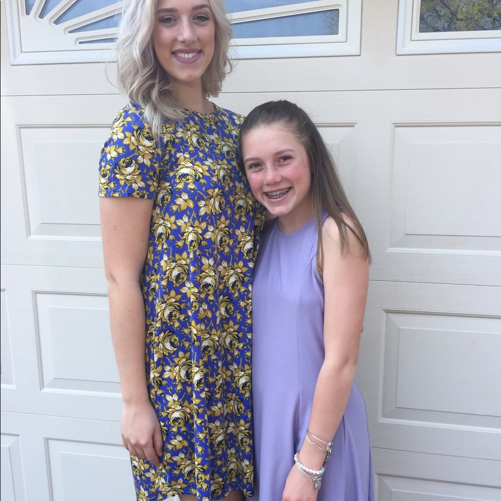❗️practically new❗️ Rare Lularoe Carly with pocket - Picture 3 of 3