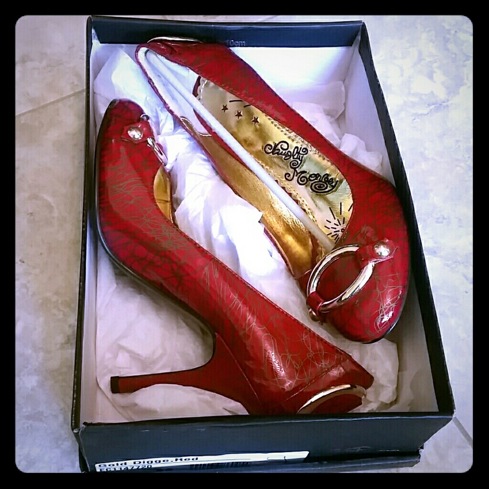 Naughty Monkey Heels Size 8 - New In Box