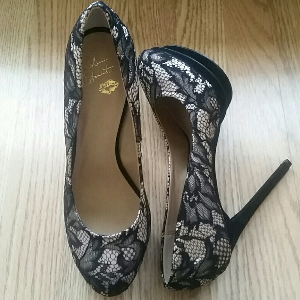 Colin  Stuart lace heels