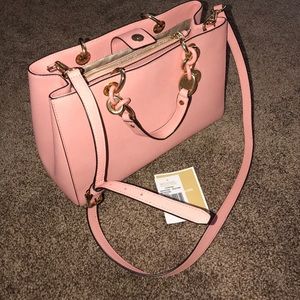 Pink Michael Kors purse satchel 👛