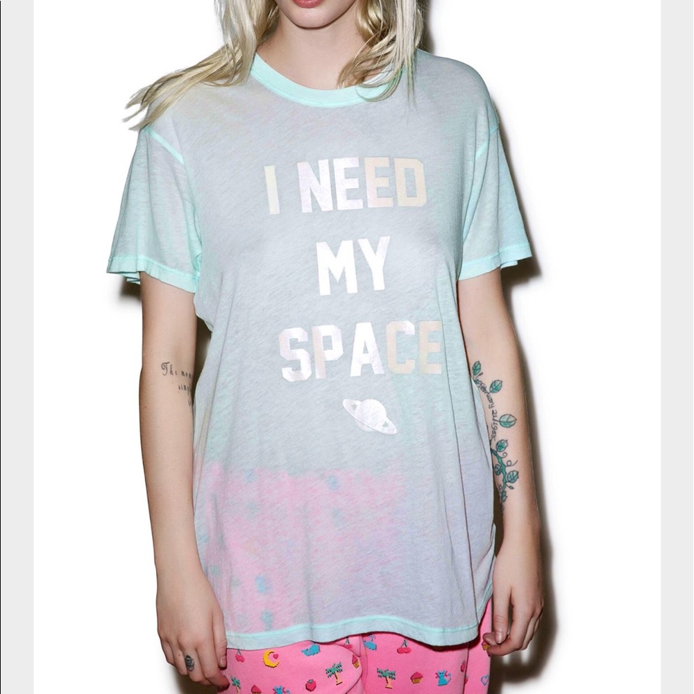 I need my space 🌎 wildfox tee