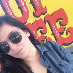 Meet your Posher, Jenn