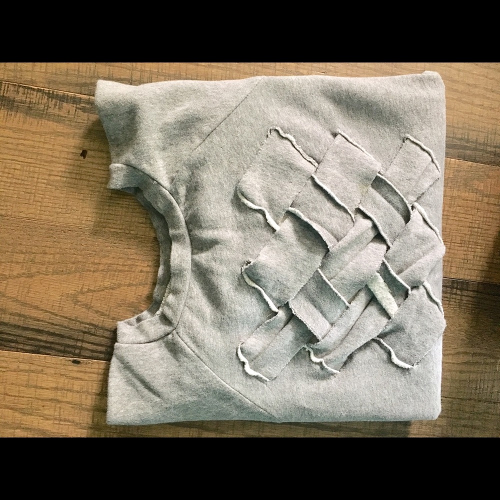 Woman's Vans gray sweatshirt hash front detail
