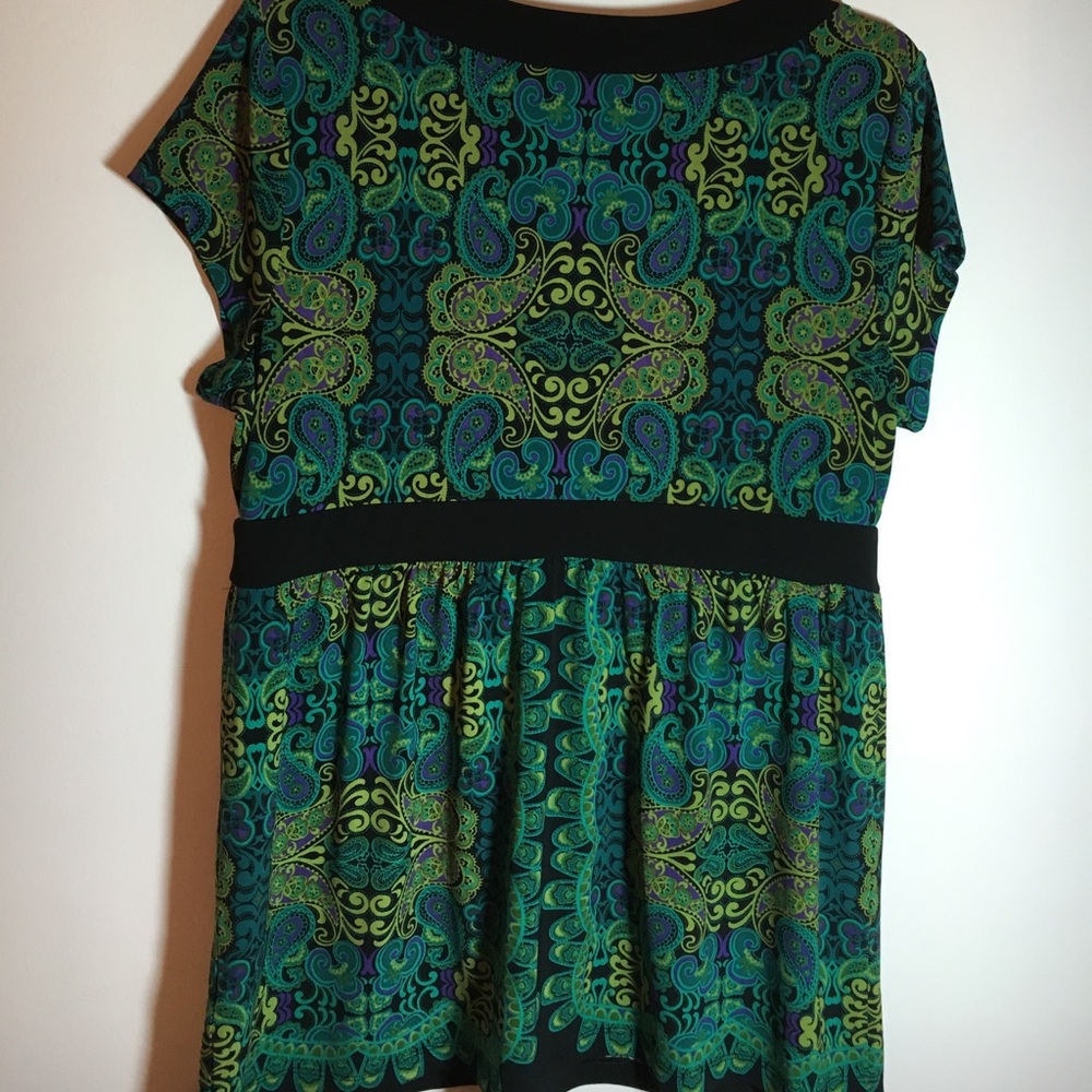 Super comfy stretchy apt 9 top. Size L - Picture 4 of 4