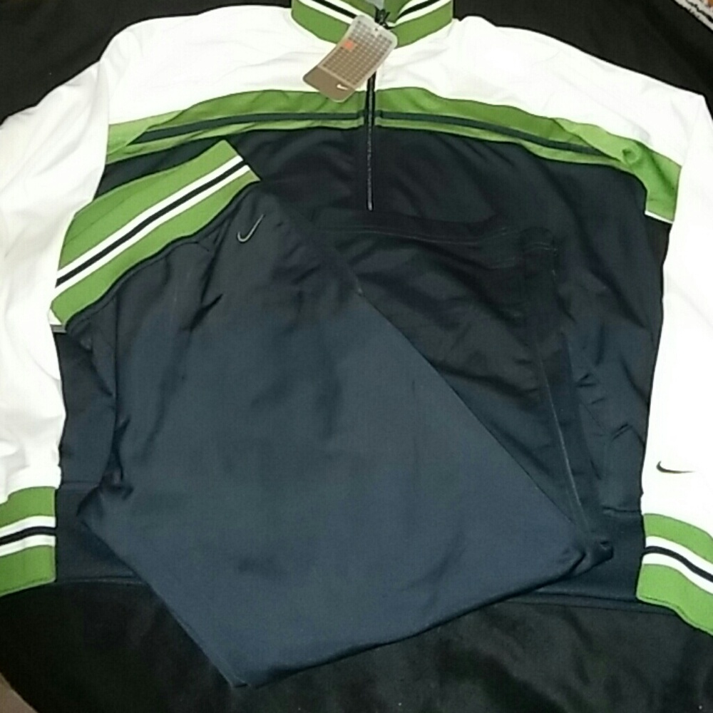 👟  Sale! Nike Suit