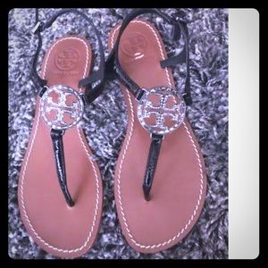 Tory Burch Black Patent Thong Size 6.5