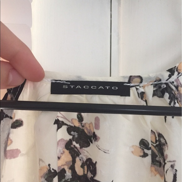 Lightweight rayon tank top 🌺 - Picture 3 of 4