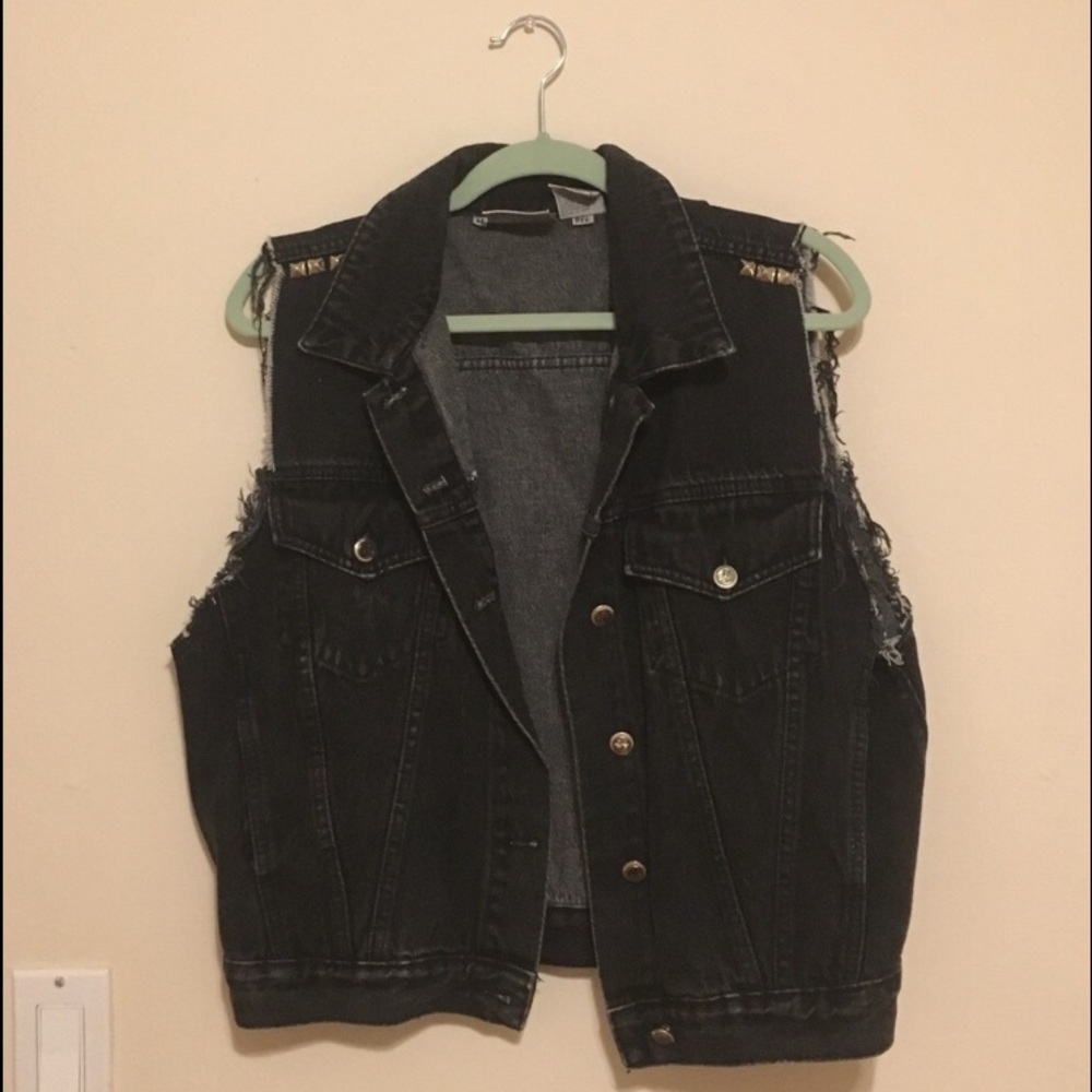Punk black denim sleeveless jacket with studs