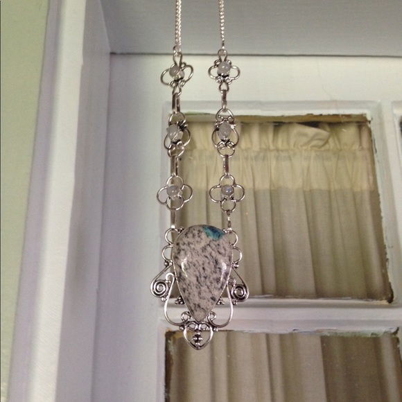 K2 and Moonstone silver plated necklace - Picture 3 of 3