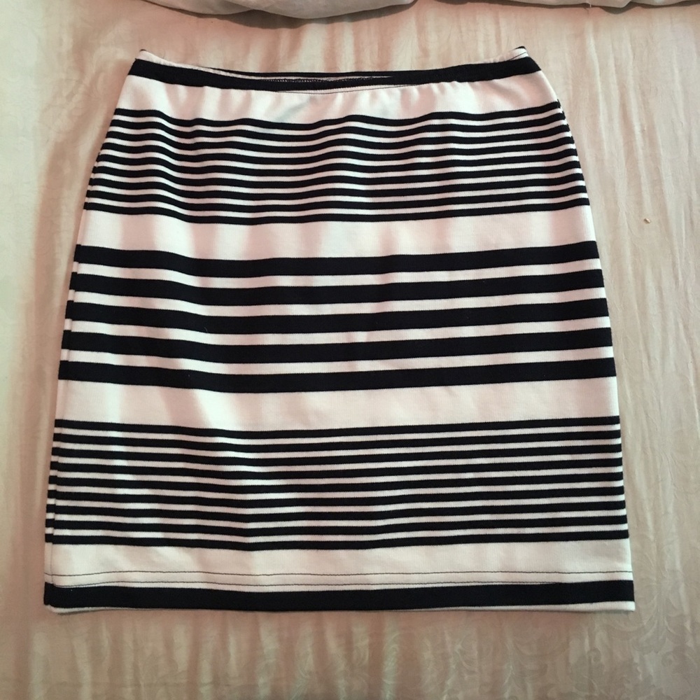 American Apparel navy blue striped Ponte skirt