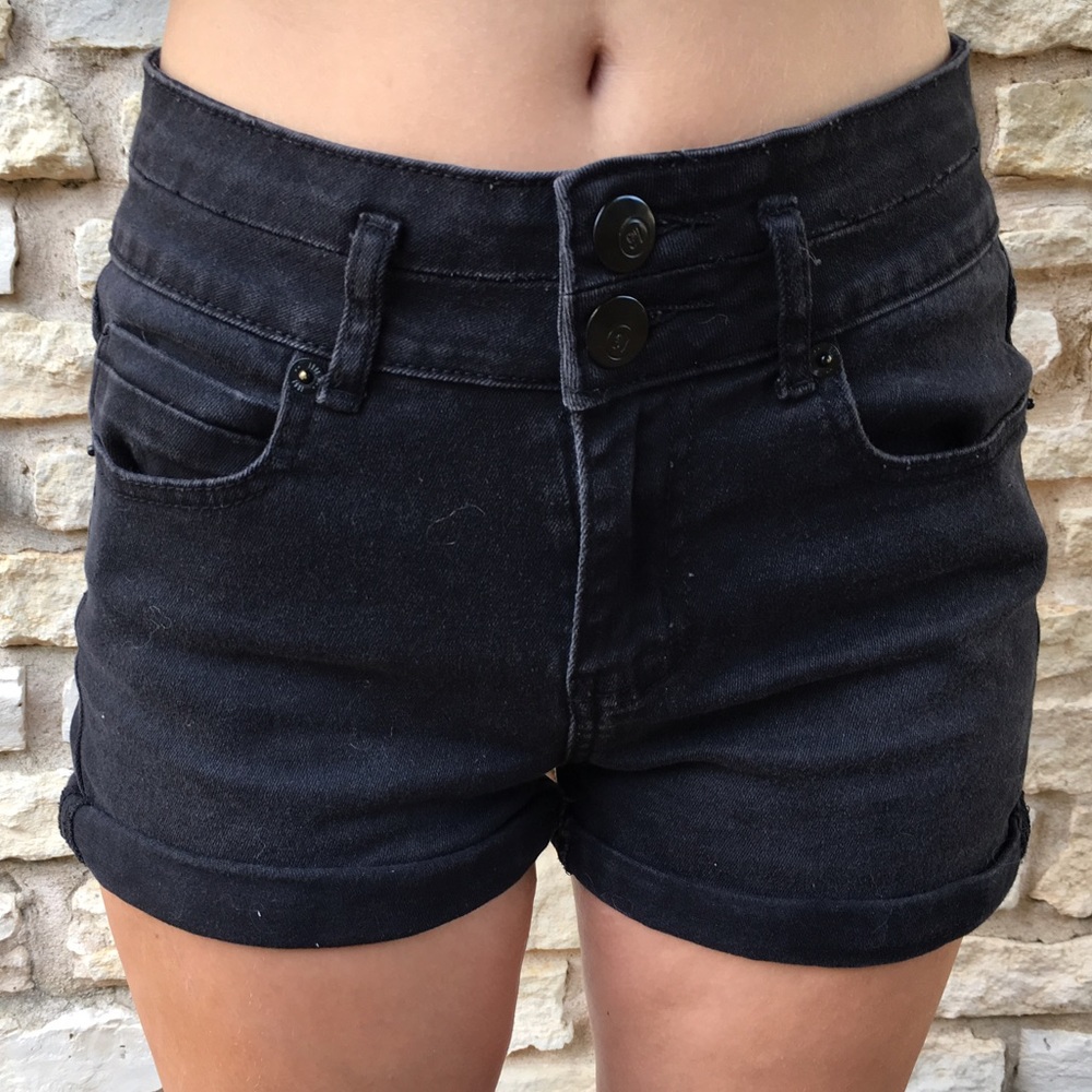 High-waisted Black Jean Shorts