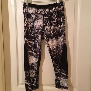 Capri workout leggings