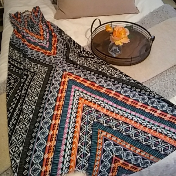 NWT - BOHO / AZTEC MAXI DRESS - Picture 6 of 8